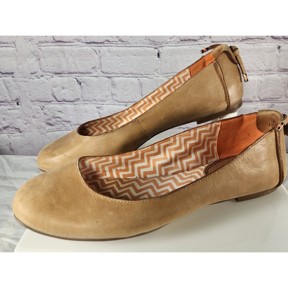 Tommy Hilfiger Ballet Flats Caramel Tan Leather Tie on Heel Women's Size 9